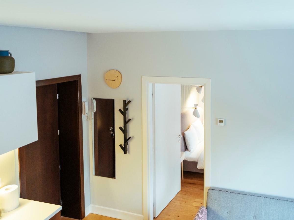 Boutique Luxury Flats - La Maison Du Petit Paris Bucharest Exterior photo