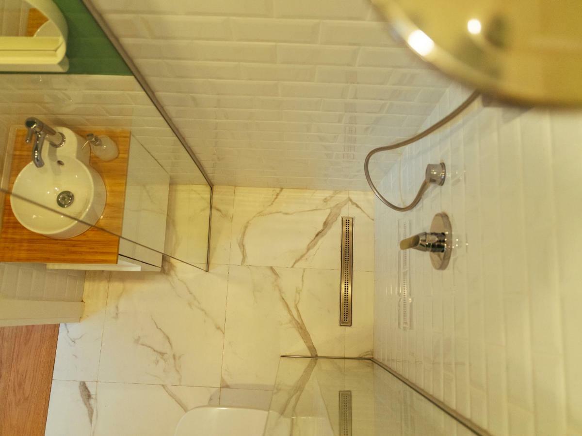 Boutique Luxury Flats - La Maison Du Petit Paris Bucharest Exterior photo